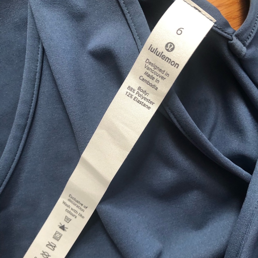 Lululemon twist me up crop tank